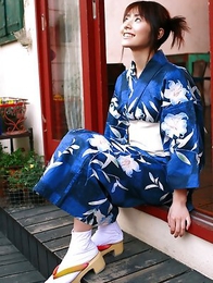 beautiful; bikini; japan idols; japan teens; japanese teens; kimono; legs; 